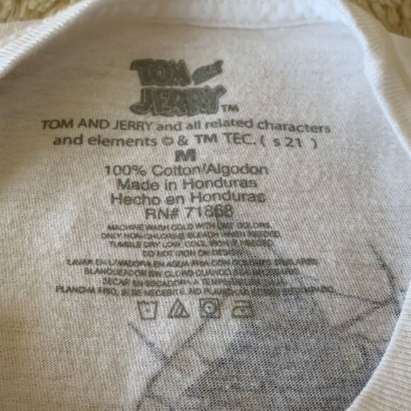 Tom and Jerry white graphic tee. Size Medium - Picture 9 of 16